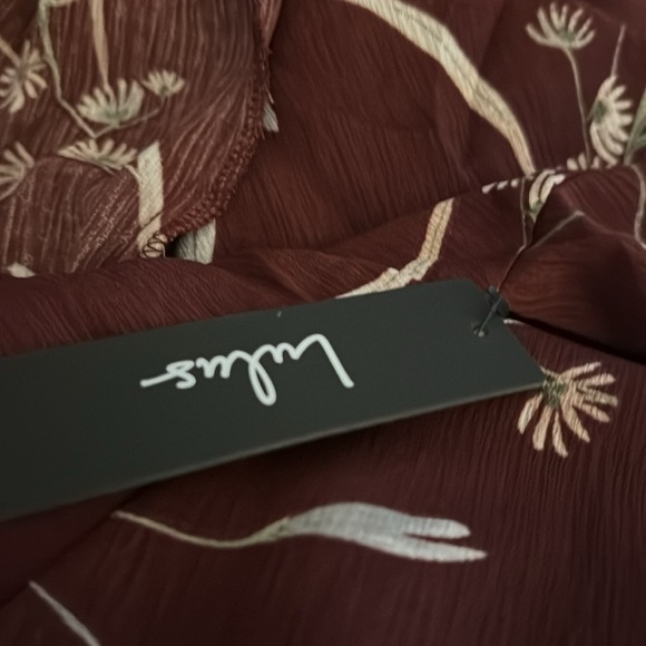 LULUS Wild Winds Burgundy Floral Print High-Low Wrap
Dress size M Party Date NWT - Picture 12 of 14